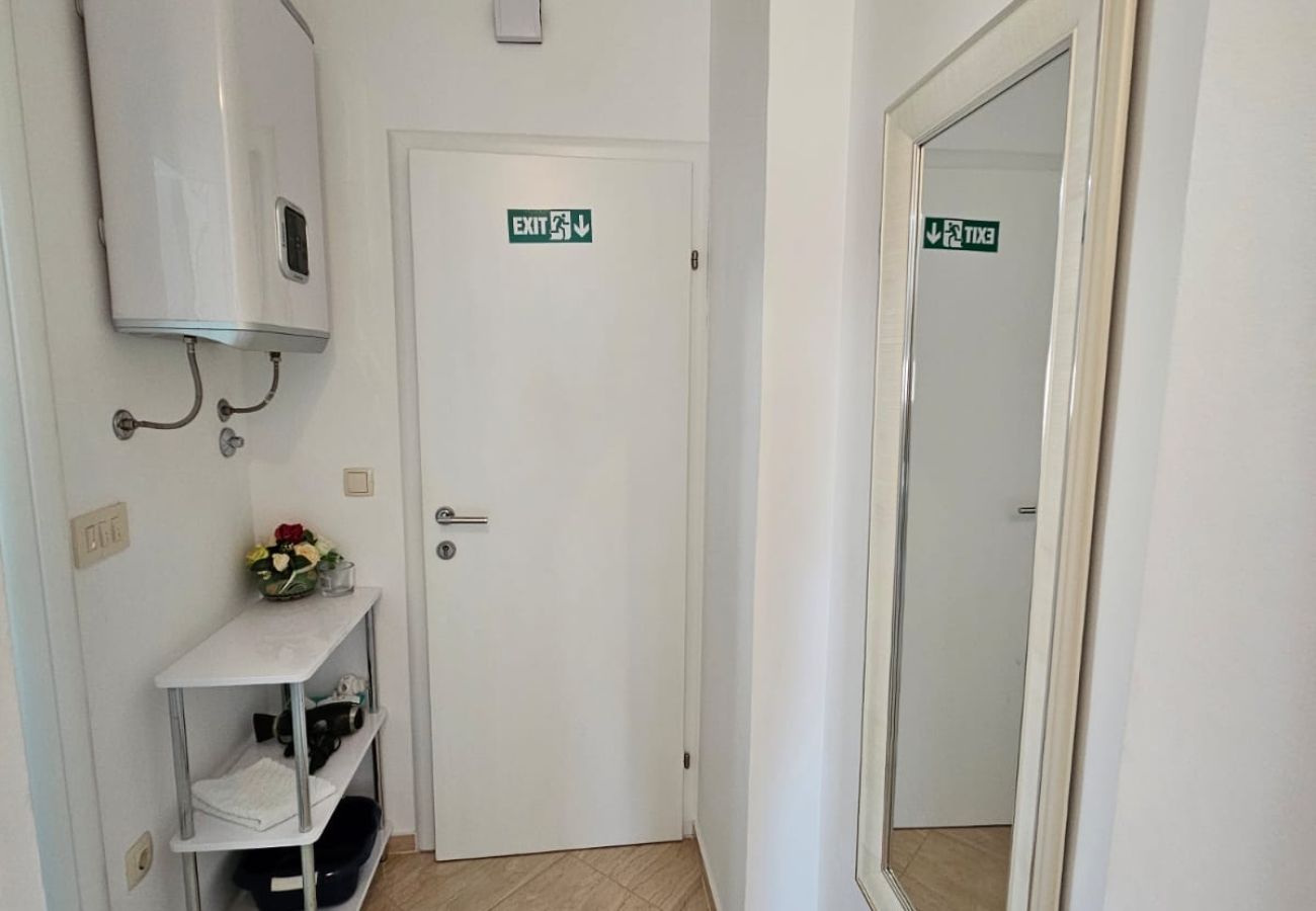 Ferienwohnung in Tribunj - Apartments Olga - Apartment mit einem Schlafzimmer und Meerblick A3