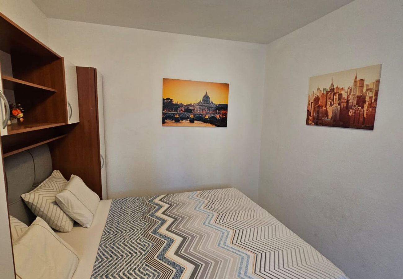 Ferienwohnung in Tribunj - Apartments Olga - Apartment mit einem Schlafzimmer A1