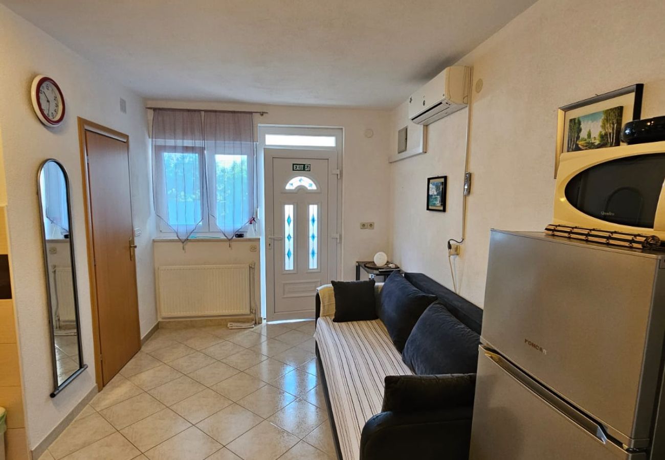 Ferienwohnung in Tribunj - Apartments Olga - Apartment mit einem Schlafzimmer A1