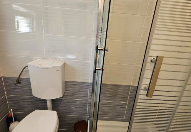 Ferienwohnung in Tribunj - Apartments Olga - Apartment mit zwei Schlafzimmern und Meerblick A4 Ferienwohnung in Tribunj - Apartments Olga - Apartment mit zwei Schlafzimmern und Meerblick A4