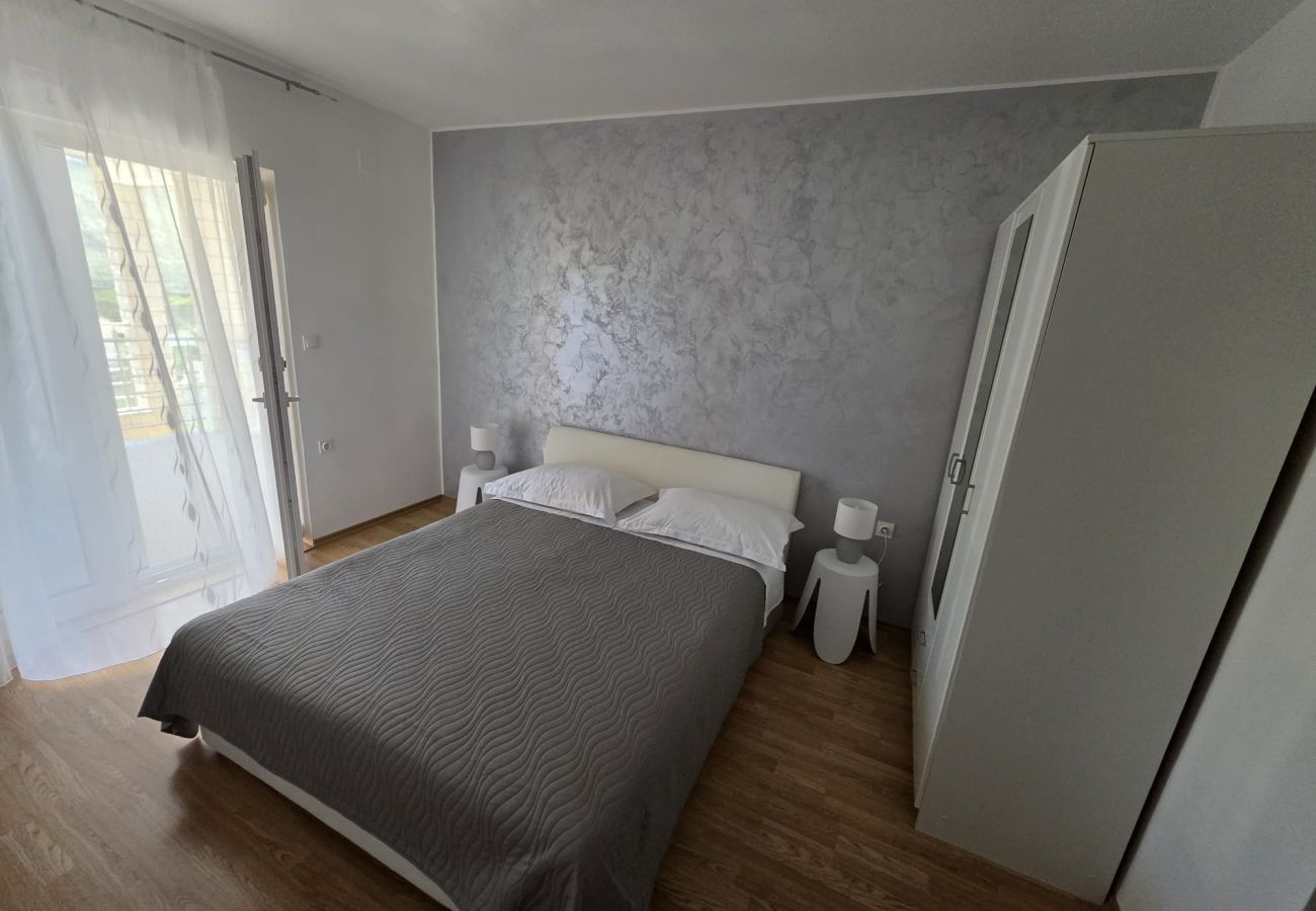 Studio in Grebaštica - Studio Apartment Miro