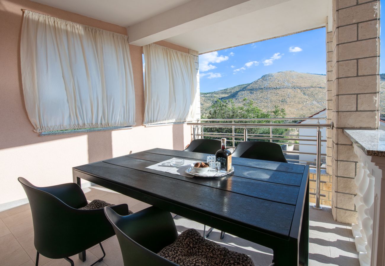 Studio in Grebaštica - Studio Apartment Miro