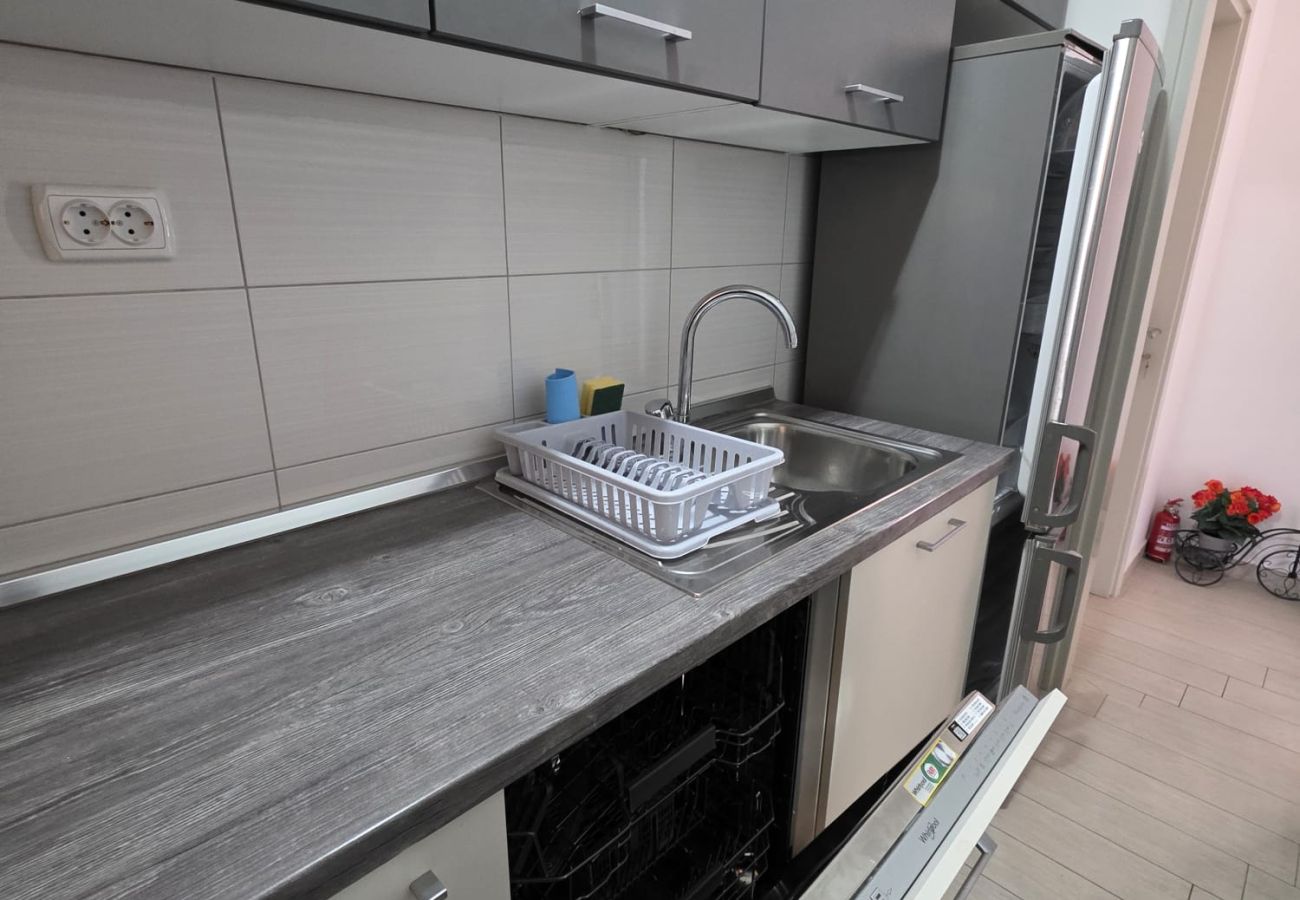 Ferienwohnung in Grebaštica - Apartments Miro - Ein-Zimmer-Wohnung