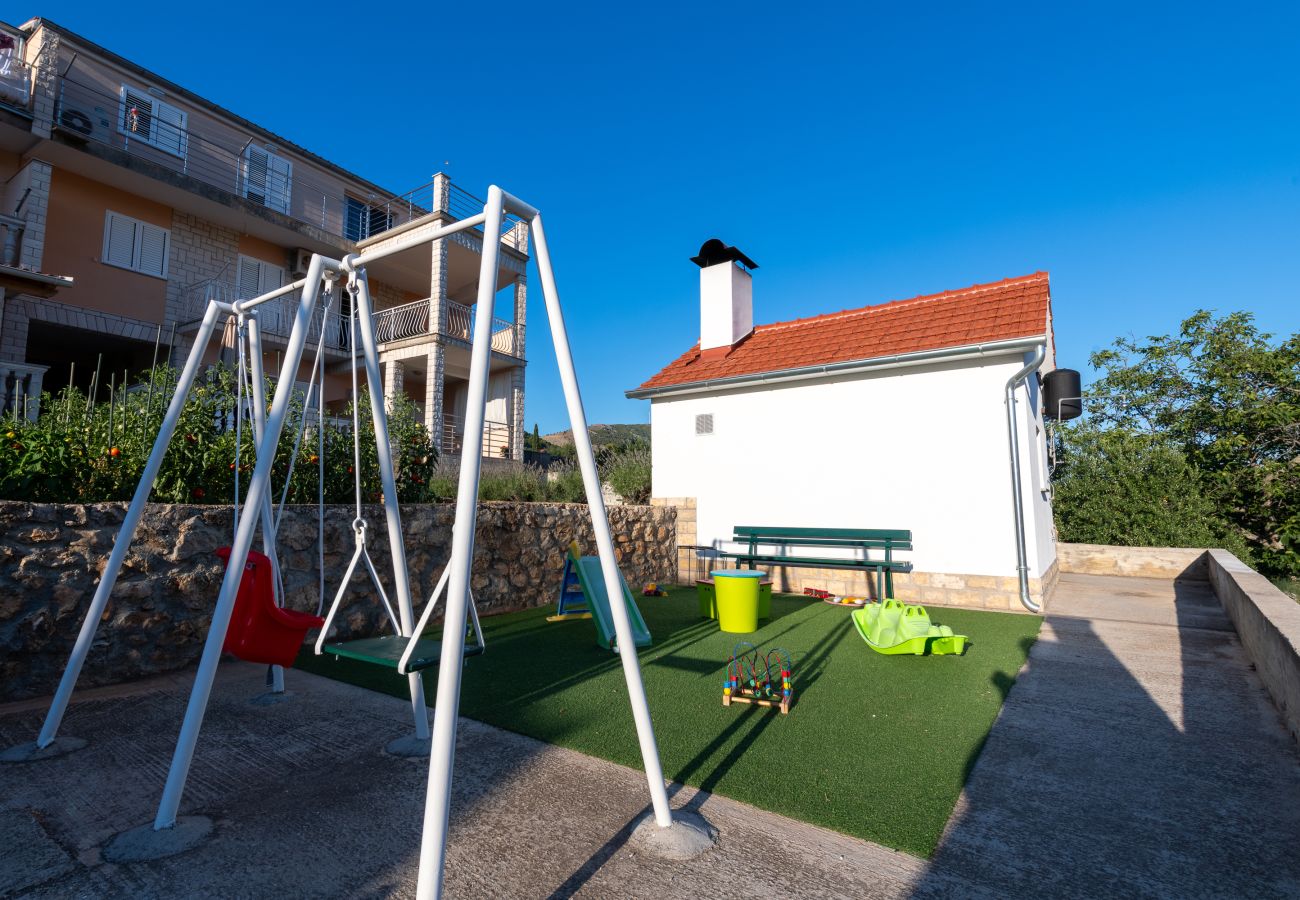Ferienwohnung in Grebaštica - Apartments Miro - Ein-Zimmer-Wohnung