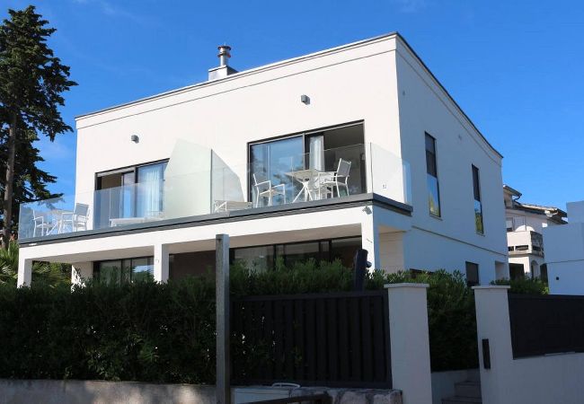 Ferienwohnung in Ugljan - Apartments Marvi - Apartment mit einem Schlafzimmer und Meerblick (Rechts) Ferienwohnung in Ugljan - Apartments Marvi - Apartment mit einem Schlafzimmer und Meerblick (Rechts)