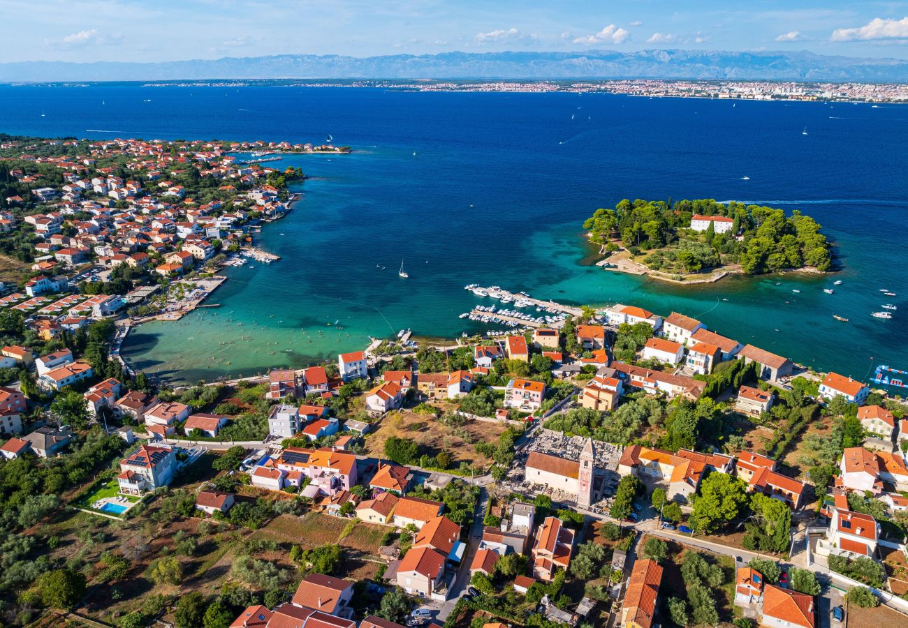 Ferienwohnung in Ugljan - Sea View Apartments Marvi (links)