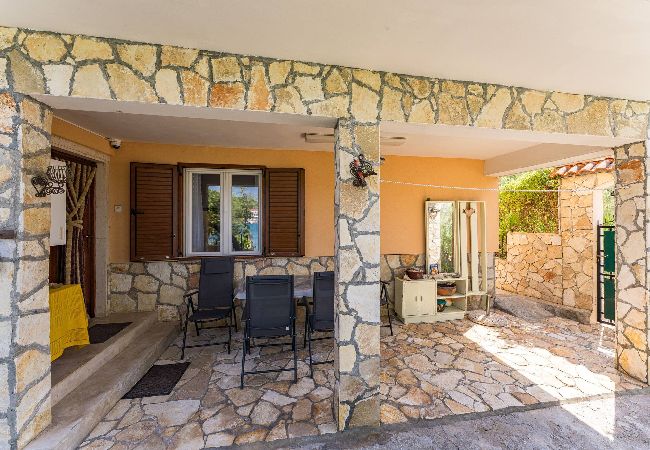 Ferienwohnung in Kukljica - Apartments Kukljica - Apartment mit zwei Schlafzimmern und Meerblick Ferienwohnung in Kukljica - Apartments Kukljica - Apartment mit zwei Schlafzimmern und Meerblick