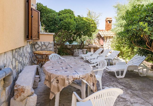 Ferienwohnung in Kukljica - Apartments Kukljica - Apartment mit drei Schlafzimmern und Meerblick Ferienwohnung in Kukljica - Apartments Kukljica - Apartment mit drei Schlafzimmern und Meerblick