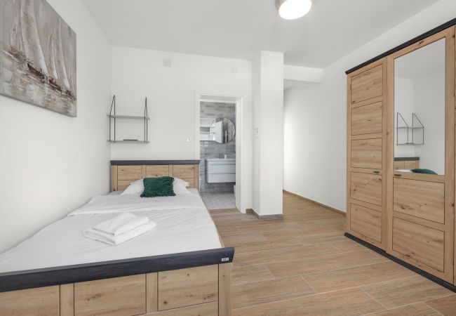 Villa in Krnica - Bezaubernde Villa East mit Pool und Whirlpool Villa in Krnica - Bezaubernde Villa East mit Pool und Whirlpool
