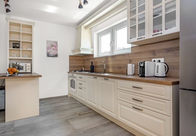 Villa in Krnica - Bezaubernde Villa East mit Pool und Whirlpool Villa in Krnica - Bezaubernde Villa East mit Pool und Whirlpool
