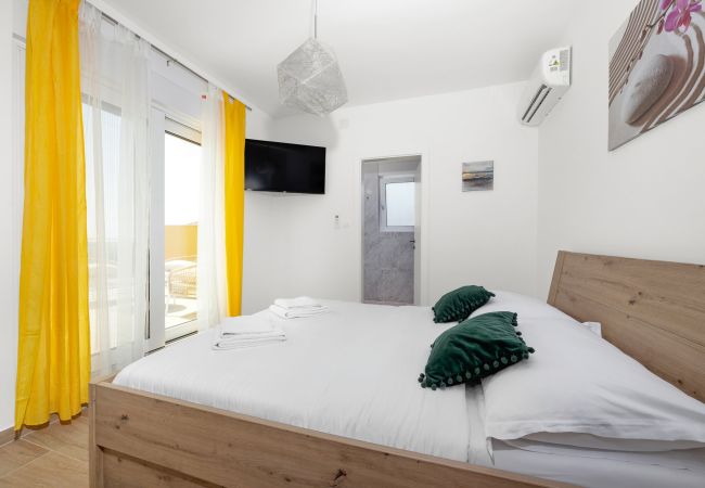 Villa in Krnica - Bezaubernde Villa East mit Pool und Whirlpool Villa in Krnica - Bezaubernde Villa East mit Pool und Whirlpool