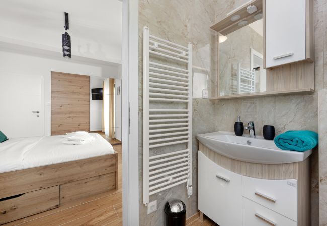 Villa in Krnica - Bezaubernde Villa West mit Pool und Whirlpool Villa in Krnica - Bezaubernde Villa West mit Pool und Whirlpool
