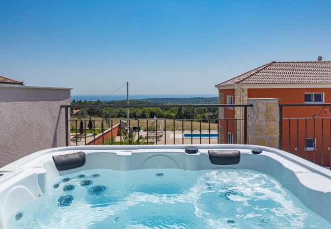Villa in Krnica - Bezaubernde Villa West mit Pool und Whirlpool Villa in Krnica - Bezaubernde Villa West mit Pool und Whirlpool