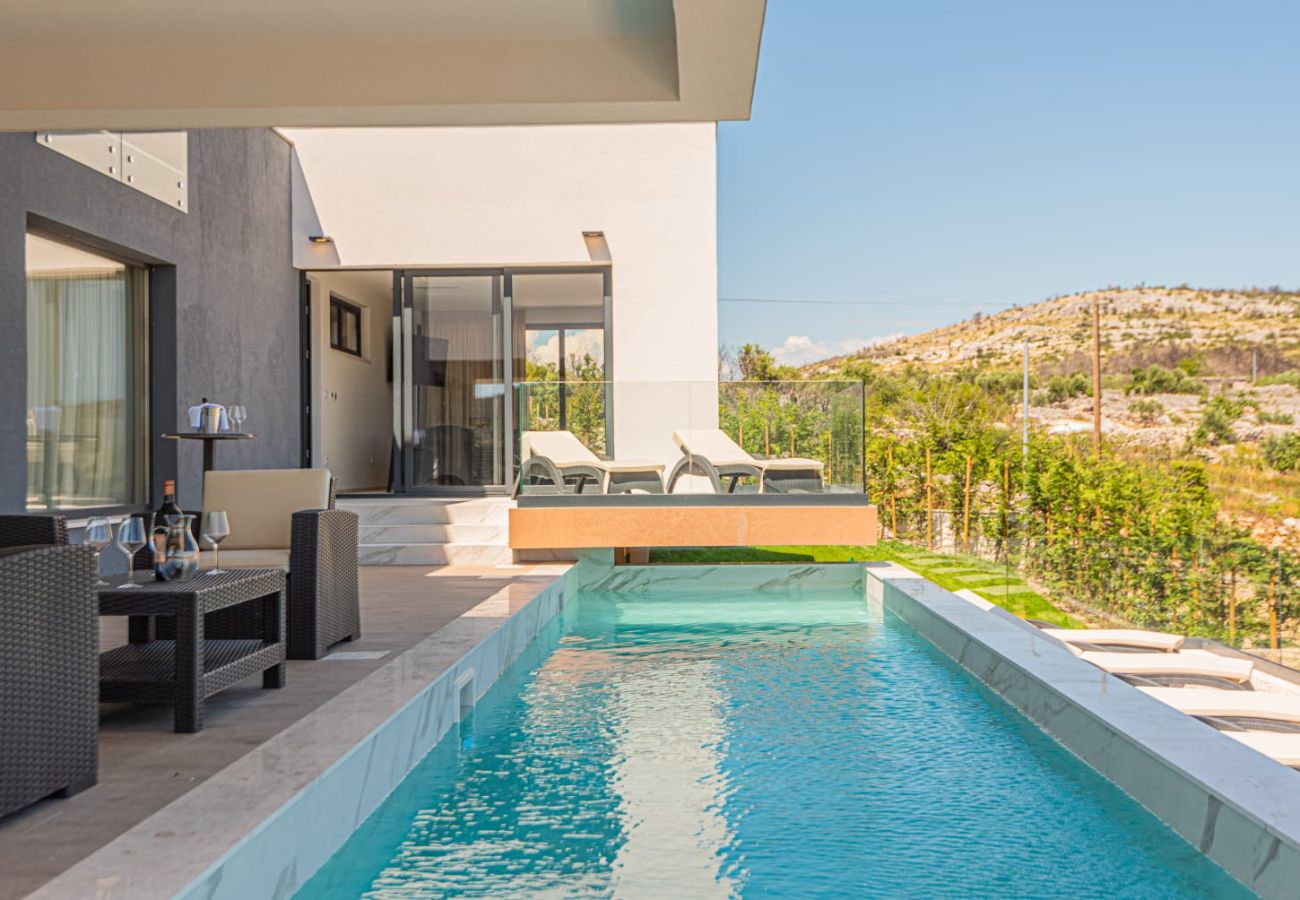 Villa in Zaton - Villa Šimun - Haus mit vier Schlafzimmern, Pool und Whirlpool