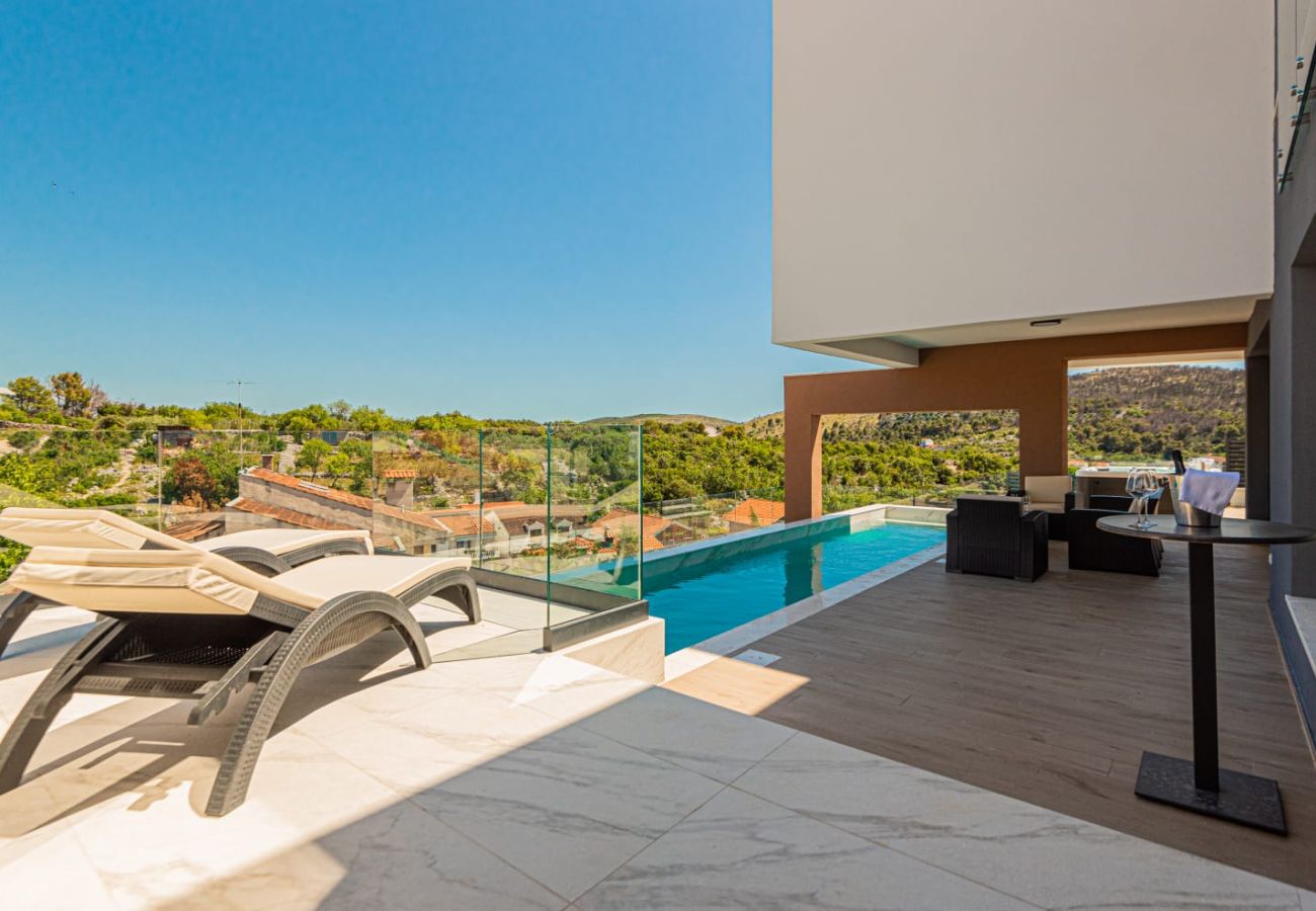 Villa in Zaton - Villa Šimun - Haus mit vier Schlafzimmern, Pool und Whirlpool