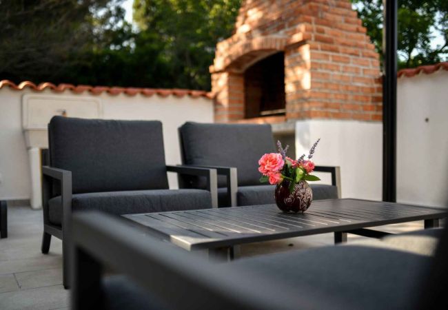 Villa in Pašman - Villa Kate - four bedroom house with a jacuzzi Villa in Pašman - Villa Kate - four bedroom house with a jacuzzi