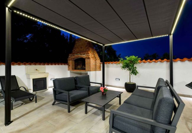 Villa in Pašman - Villa Kate - four bedroom house with a jacuzzi Villa in Pašman - Villa Kate - four bedroom house with a jacuzzi