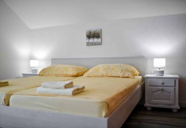 Villa in Pašman - Villa Kate - four bedroom house with a jacuzzi Villa in Pašman - Villa Kate - four bedroom house with a jacuzzi