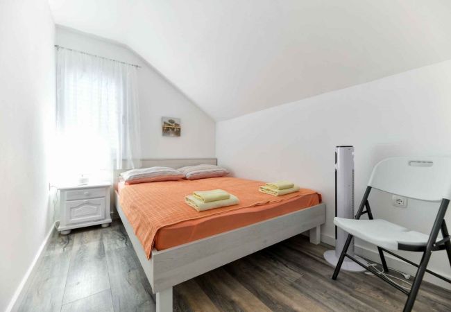 Villa in Pašman - Villa Kate - four bedroom house with a jacuzzi Villa in Pašman - Villa Kate - four bedroom house with a jacuzzi