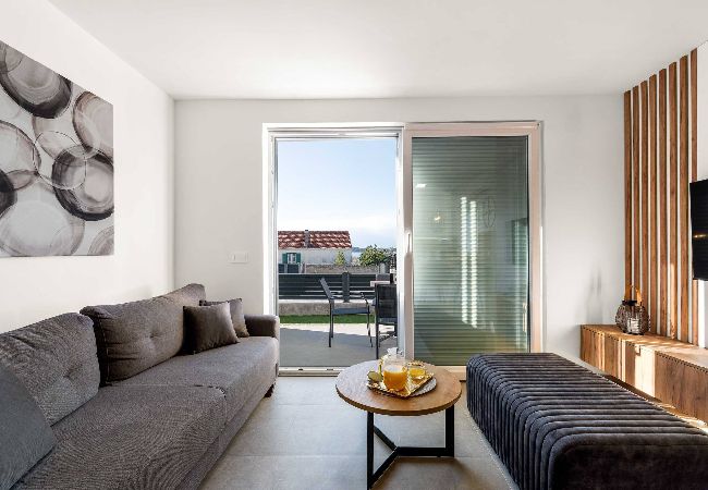 Ferienwohnung in Šibenik-Brodarica - Apartments Velic - Two bedroom apartment with a terrace A Ferienwohnung in Šibenik-Brodarica - Apartments Velic - Two bedroom apartment with a terrace A