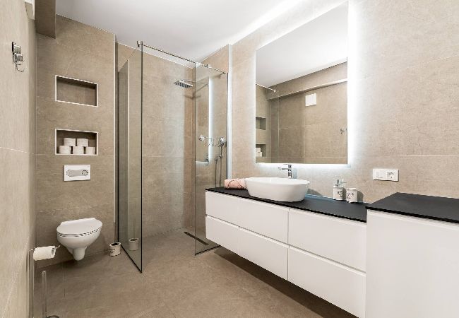 Ferienwohnung in Šibenik-Brodarica - Apartments Velic - Two bedroom apartment with a terrace A Ferienwohnung in Šibenik-Brodarica - Apartments Velic - Two bedroom apartment with a terrace A