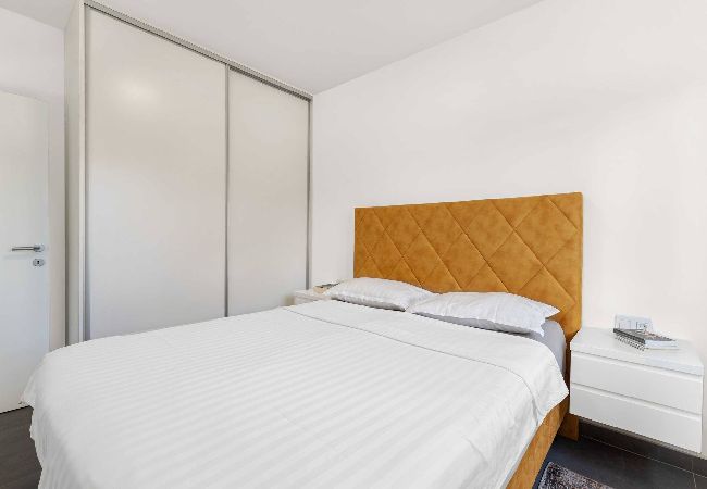 Ferienwohnung in Šibenik-Brodarica - Apartments Velic - Drei-Zimmer-Wohnung mit Meerblick C Ferienwohnung in Šibenik-Brodarica - Apartments Velic - Drei-Zimmer-Wohnung mit Meerblick C