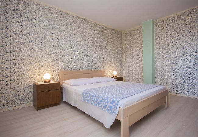 Ferienwohnung in Šibenik-Brodarica - Apartments Vukičević - Apartment mit fünf Schlafzimmern und Meerblick (Daniel) Ferienwohnung in Šibenik-Brodarica - Apartments Vukičević - Apartment mit fünf Schlafzimmern und Meerblick (Daniel)