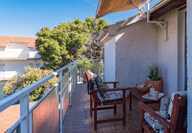 Ferienwohnung in Šibenik-Brodarica - Apartments Nena - Apartment mit zwei Schlafzimmern und Balkon (Paola A2) Ferienwohnung in Šibenik-Brodarica - Apartments Nena - Apartment mit zwei Schlafzimmern und Balkon (Paola A2)