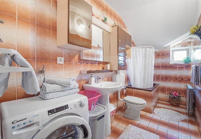 Ferienwohnung in Šibenik-Brodarica - Apartments Nena - Apartment mit zwei Schlafzimmern und Balkon (Paola A2) Ferienwohnung in Šibenik-Brodarica - Apartments Nena - Apartment mit zwei Schlafzimmern und Balkon (Paola A2)
