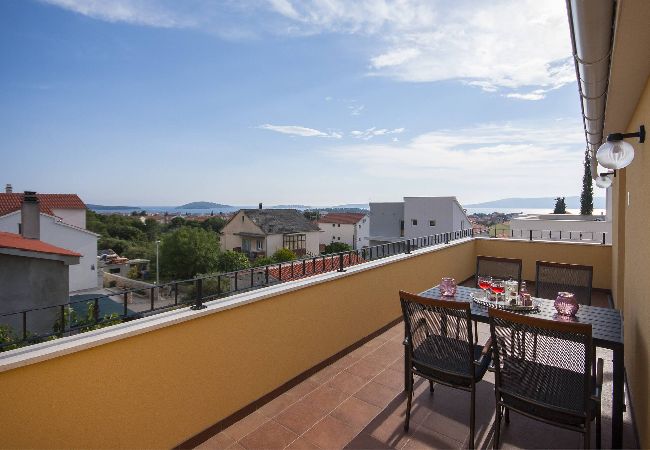 Ferienwohnung in Šibenik-Brodarica - Apartments Tonia - Apartment mit einem Schlafzimmer und Meerblick (Tonia A2) Ferienwohnung in Šibenik-Brodarica - Apartments Tonia - Apartment mit einem Schlafzimmer und Meerblick (Tonia A2)