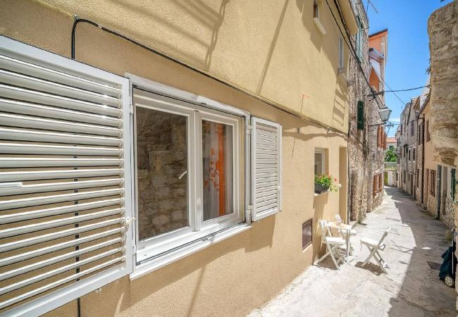 Ferienwohnung in Vodice - Apartments Matija - Apartment mit einem Schlafzimmer Ferienwohnung in Vodice - Apartments Matija - Apartment mit einem Schlafzimmer