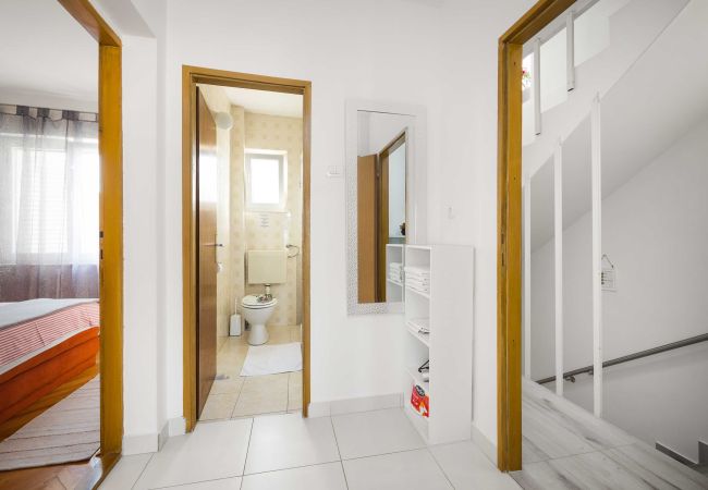 Ferienwohnung in Vodice - Apartments Anna – Apartment mit einem Schlafzimmer und Balkon Ferienwohnung in Vodice - Apartments Anna – Apartment mit einem Schlafzimmer und Balkon