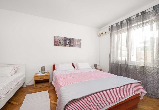 Ferienwohnung in Vodice - Apartments Anna – Apartment mit einem Schlafzimmer und Balkon Ferienwohnung in Vodice - Apartments Anna – Apartment mit einem Schlafzimmer und Balkon