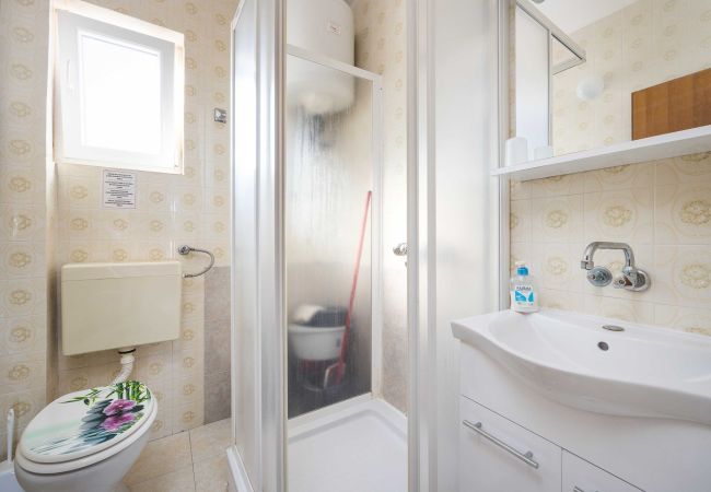 Ferienwohnung in Vodice - Apartments Anna – Apartment mit einem Schlafzimmer und Balkon Ferienwohnung in Vodice - Apartments Anna – Apartment mit einem Schlafzimmer und Balkon