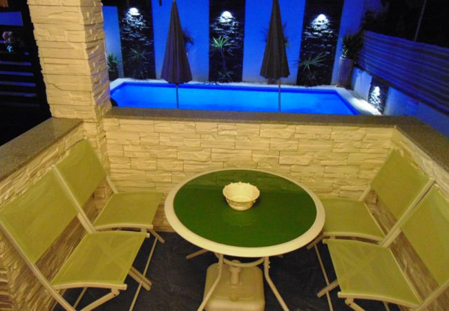 Ferienwohnung in Zadar - Apartment Rustica – Apartment mit zwei Schlafzimmern und Außenpool Ferienwohnung in Zadar - Apartment Rustica – Apartment mit zwei Schlafzimmern und Außenpool