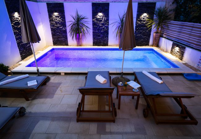 Ferienwohnung in Zadar - Apartment Rustica – Apartment mit zwei Schlafzimmern und Außenpool Ferienwohnung in Zadar - Apartment Rustica – Apartment mit zwei Schlafzimmern und Außenpool