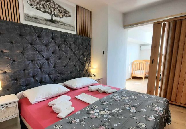Ferienwohnung in Zadar - Apartment Rustica – Apartment mit zwei Schlafzimmern und Außenpool Ferienwohnung in Zadar - Apartment Rustica – Apartment mit zwei Schlafzimmern und Außenpool
