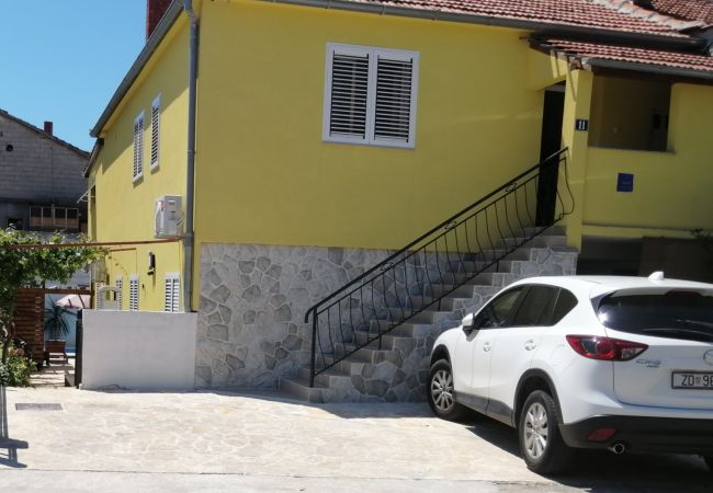 Ferienwohnung in Zadar - Apartment Rustica – Apartment mit zwei Schlafzimmern und Außenpool Ferienwohnung in Zadar - Apartment Rustica – Apartment mit zwei Schlafzimmern und Außenpool