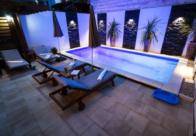 Ferienwohnung in Zadar - Apartment Rustica – Apartment mit zwei Schlafzimmern und Außenpool Ferienwohnung in Zadar - Apartment Rustica – Apartment mit zwei Schlafzimmern und Außenpool