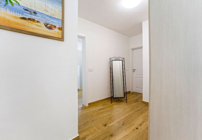 Ferienwohnung in Privlaka - Villa Bianca - Apartment mit zwei Schlafzimmern und privatem Pool Ferienwohnung in Privlaka - Villa Bianca - Apartment mit zwei Schlafzimmern und privatem Pool