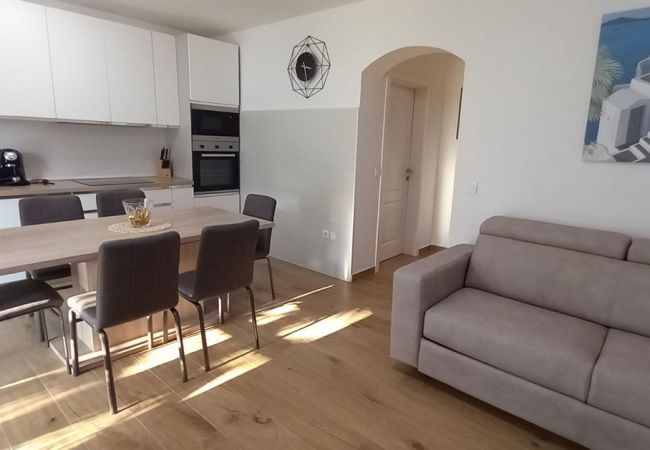 Ferienwohnung in Privlaka - Villa Bianca - Apartment mit zwei Schlafzimmern und privatem Pool Ferienwohnung in Privlaka - Villa Bianca - Apartment mit zwei Schlafzimmern und privatem Pool