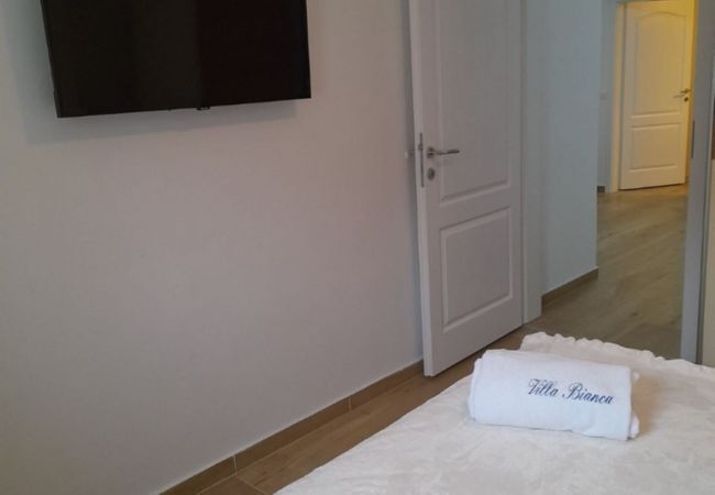 Ferienwohnung in Privlaka - Villa Bianca - Apartment mit zwei Schlafzimmern und privatem Pool Ferienwohnung in Privlaka - Villa Bianca - Apartment mit zwei Schlafzimmern und privatem Pool