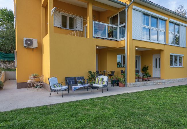 Ferienwohnung in Labin - Apartments Indi - Bali mit einem Schlafzimmer Ferienwohnung in Labin - Apartments Indi - Bali mit einem Schlafzimmer