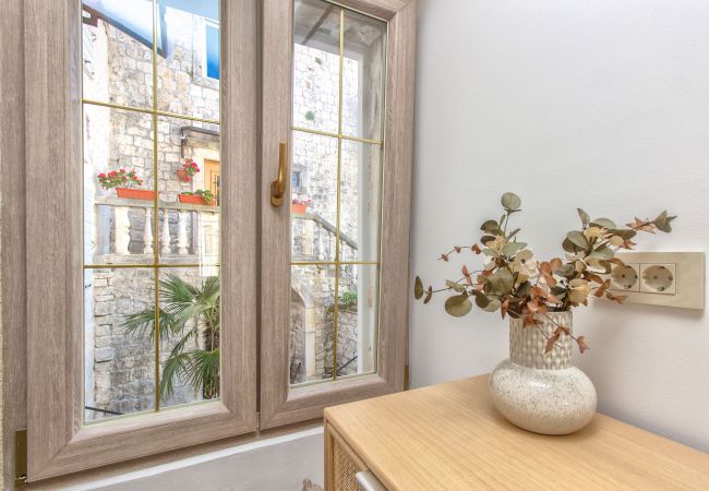 Ferienhaus in Trogir - Steinhaus Trogir – Haus mit drei Schlafzimmern und Whirlpool Ferienhaus in Trogir - Steinhaus Trogir – Haus mit drei Schlafzimmern und Whirlpool