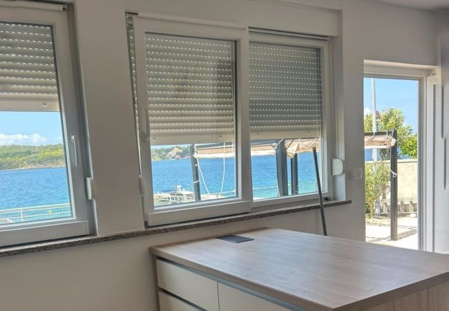 Ferienwohnung in Supetarska Draga - Sunset Apartment mit herrlichem Meerblick Ferienwohnung in Supetarska Draga - Sunset Apartment mit herrlichem Meerblick