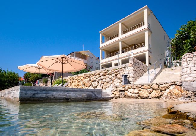 Ferienwohnung in Supetarska Draga - Sunset Apartment mit herrlichem Meerblick Ferienwohnung in Supetarska Draga - Sunset Apartment mit herrlichem Meerblick