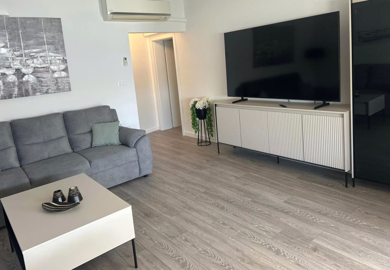 Ferienwohnung in Supetarska Draga - Sunset Apartment mit herrlichem Meerblick
