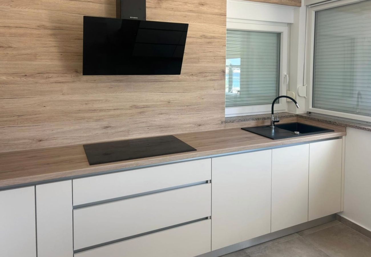 Ferienwohnung in Supetarska Draga - Sunset Apartment mit herrlichem Meerblick