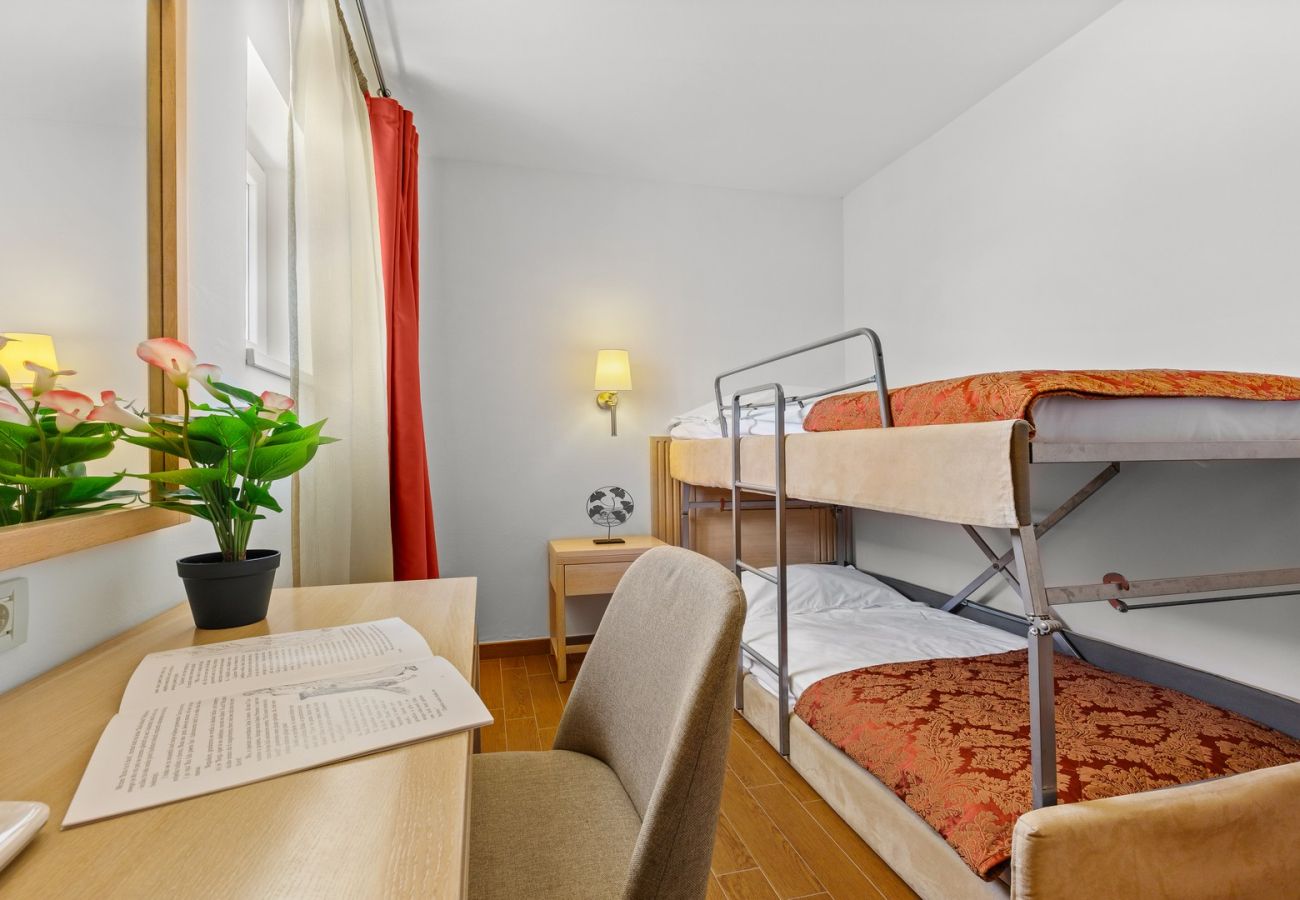 Ferienwohnung in Šibenik - Resort-Apartment A2 (3+2)