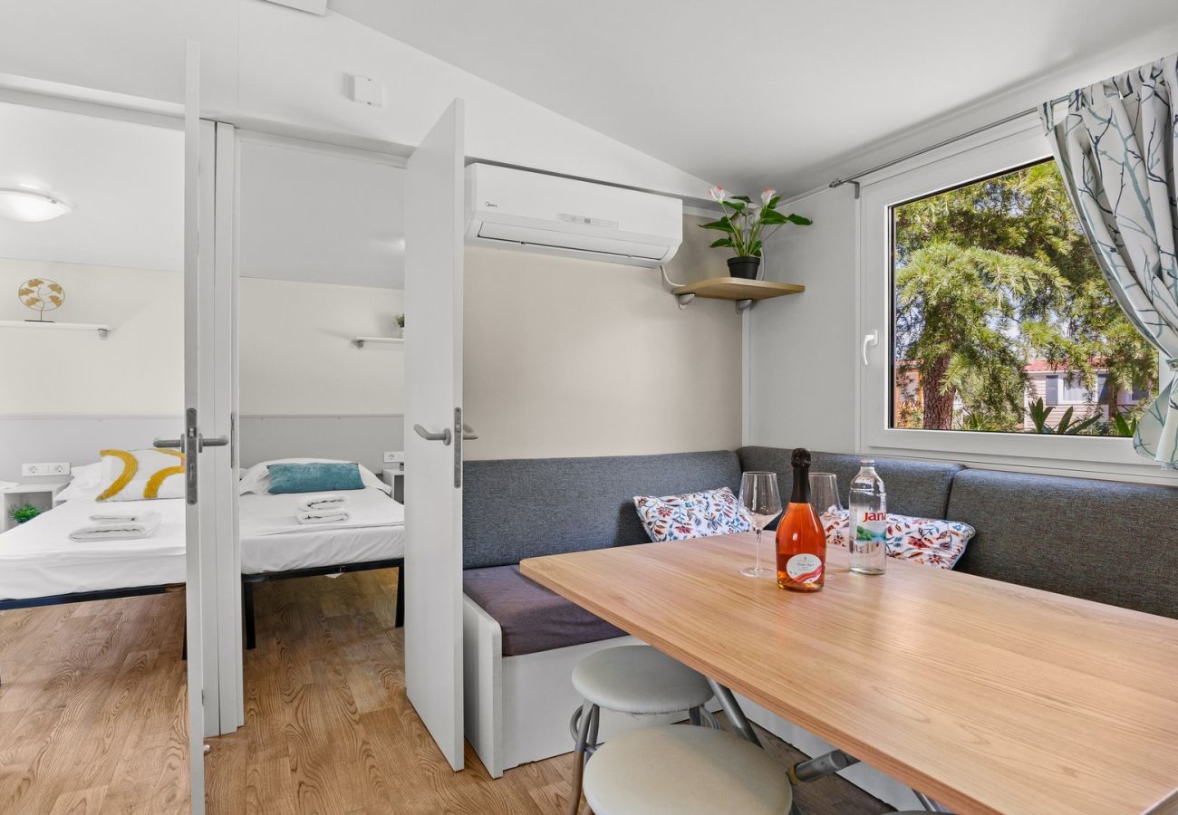 Wohnmobil in Šibenik - Resort-Mobilheim – drei Schlafzimmer